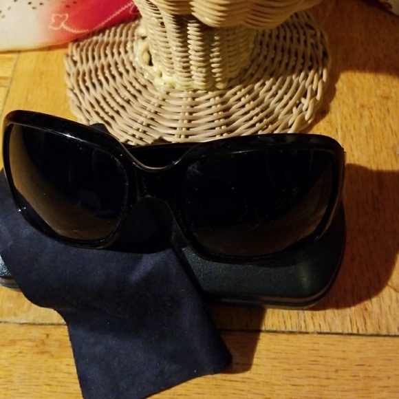 Black Square Frame Sunglasses - Picture 1 of 5